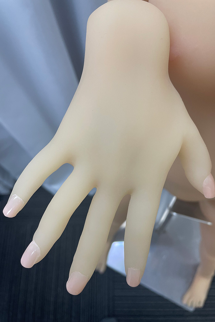 Aotumedoll 135cmスリム左手の甲