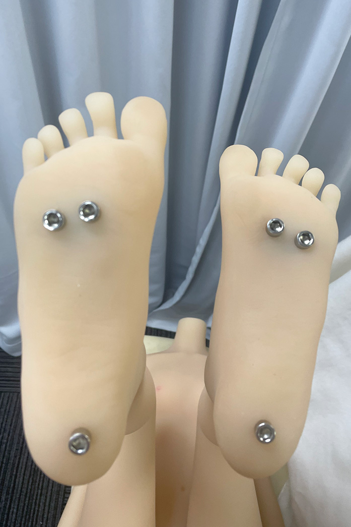 Aotumedoll 135cmスリム足首傷